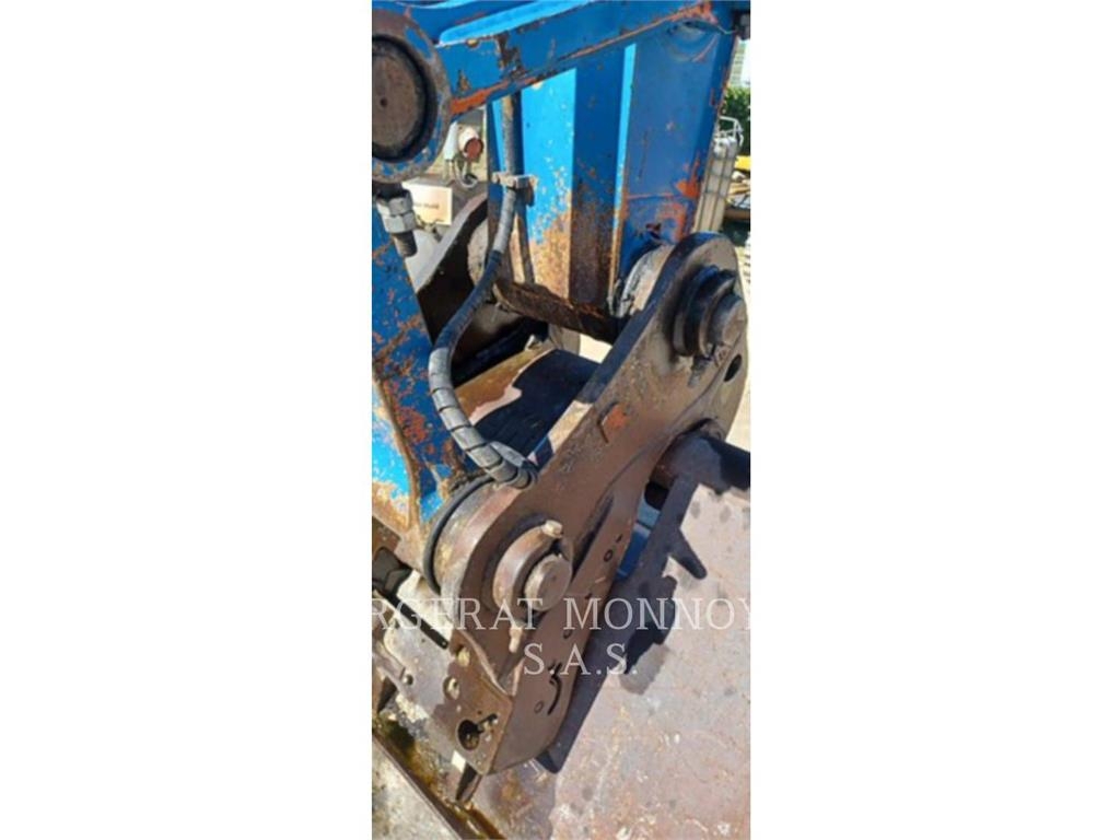 Hitachi ZX225 Lánctalpas kotrók