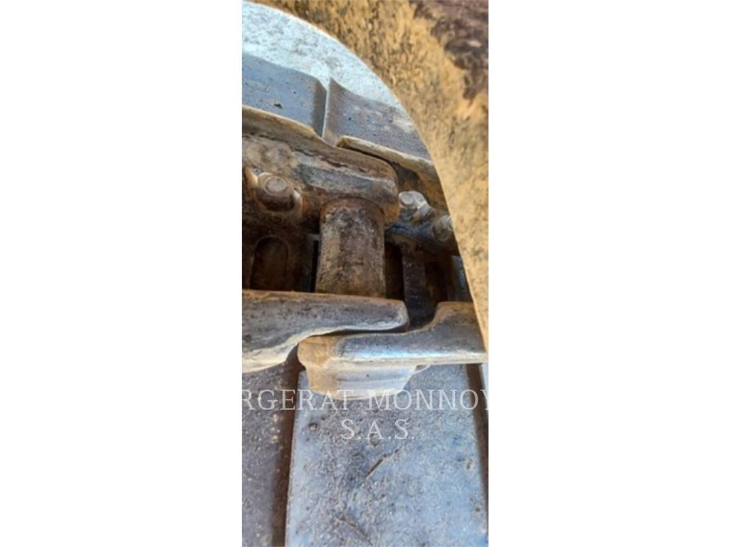 Hitachi ZX225 Lánctalpas kotrók