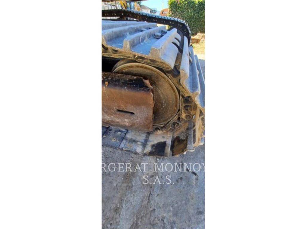 Hitachi ZX225 Lánctalpas kotrók