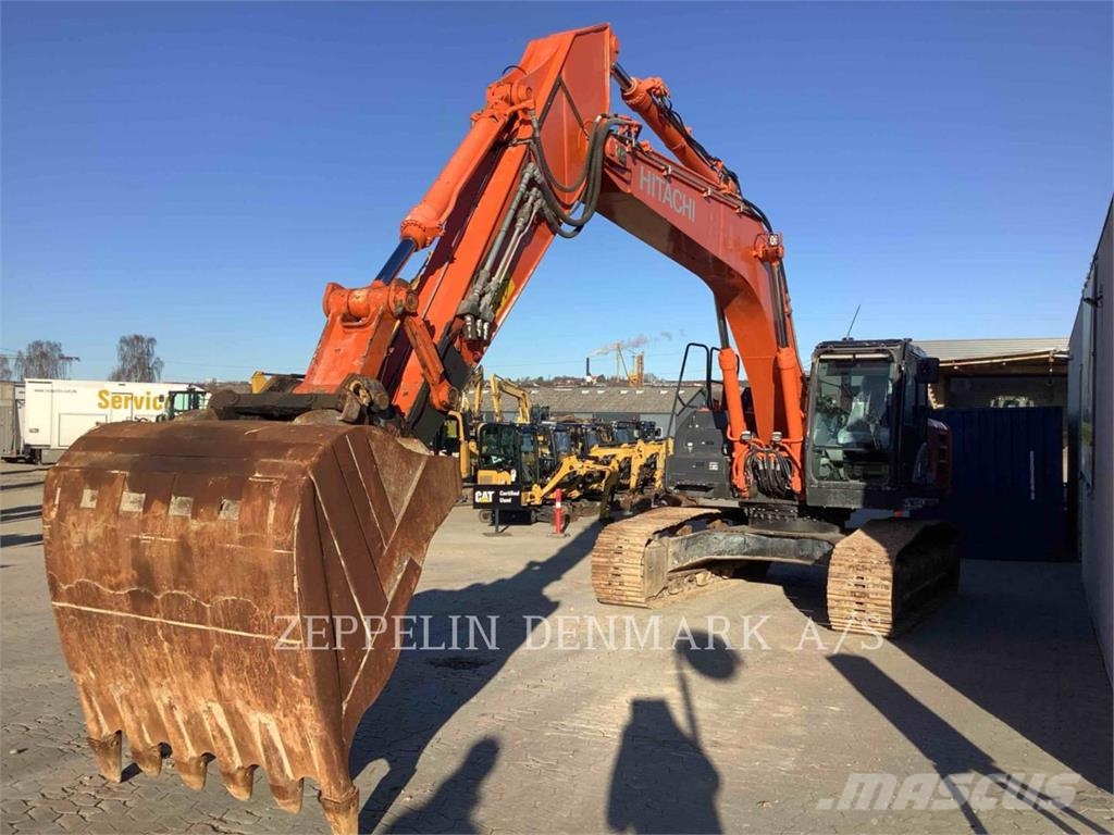 Hitachi ZX300LC6 Escavatori cingolati