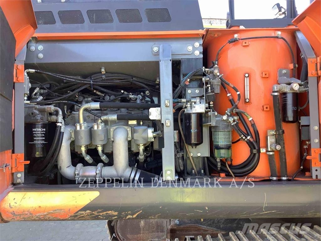 Hitachi ZX300LC6 Escavatori cingolati