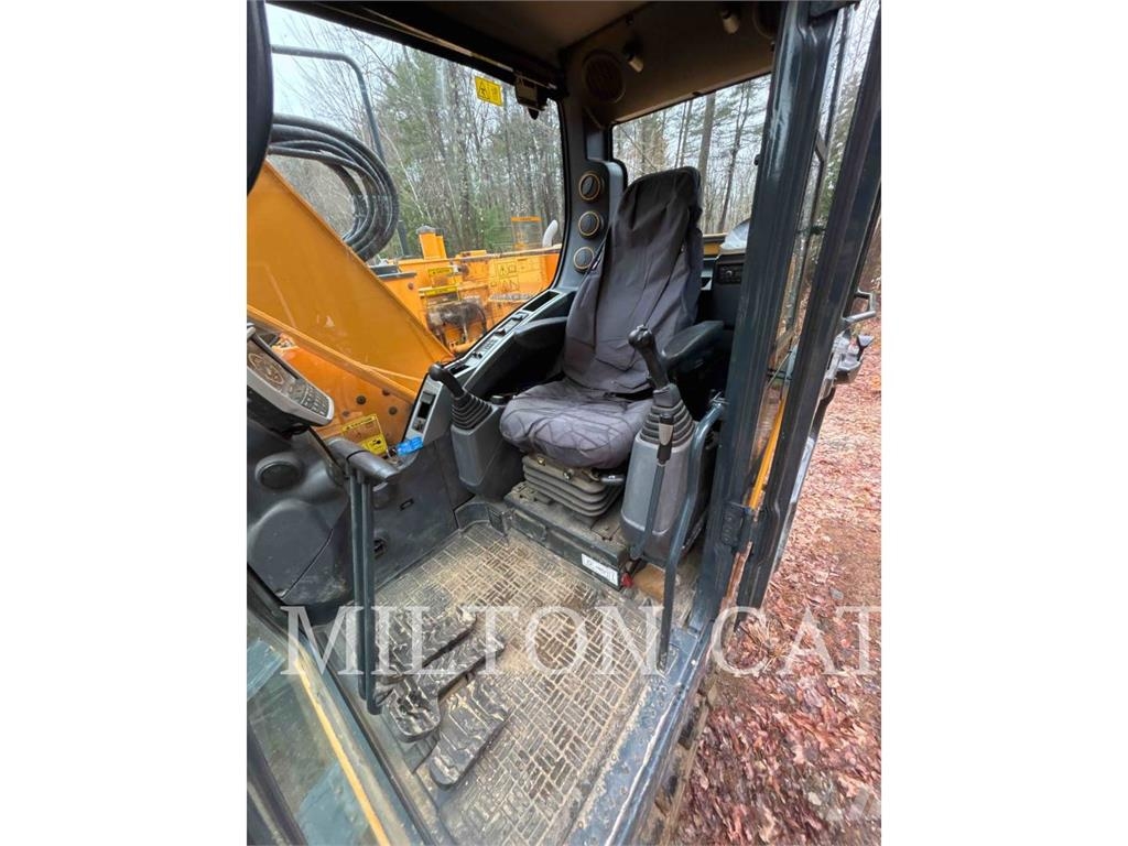 Hyundai CONSTRUCTION EQUIPMENT HX130LCR Bageri guseničari
