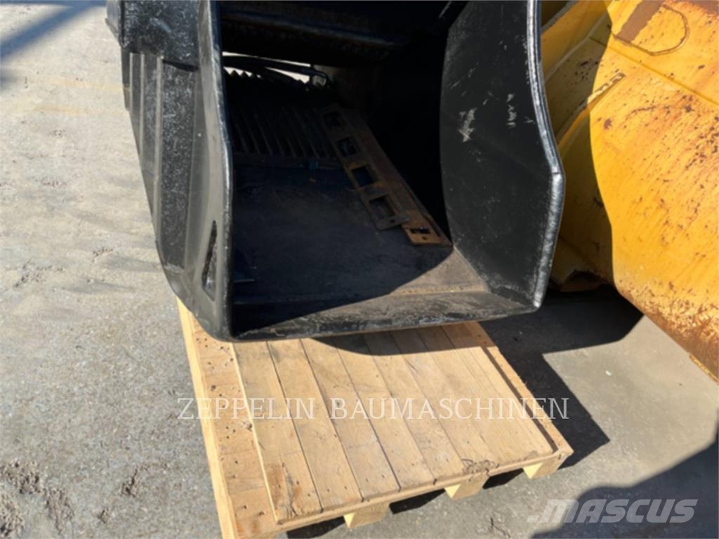INDUSTRIA MECCANICA TRIVELLE MB BRECHERLÖFFEL BF9 Kašike / Korpe