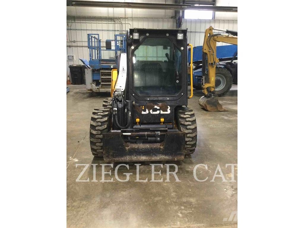 JCB 215_LQ Krautuvai su šoniniu pasukimu