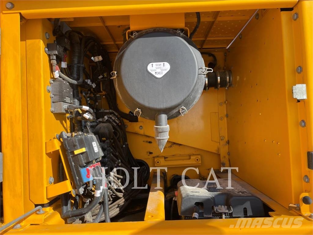 JCB 370X LC Crawler excavators