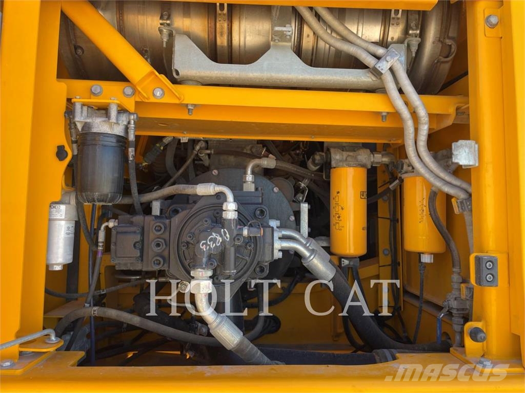 JCB 370X LC Crawler excavators