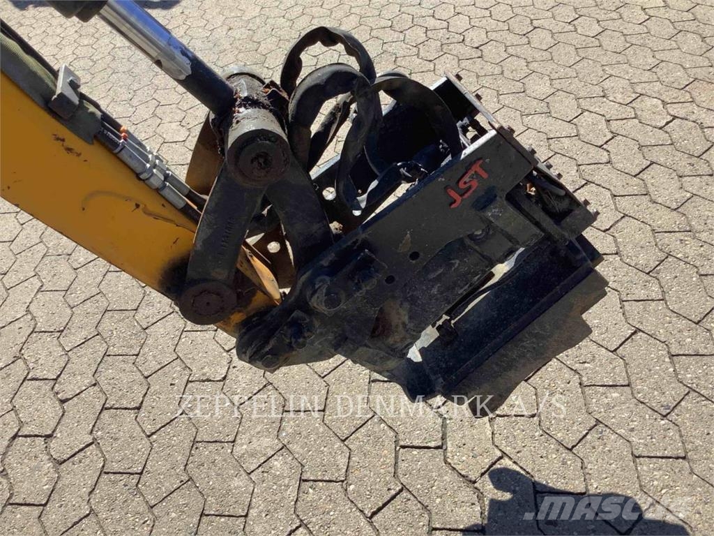 JCB 8026 ミニ油圧ショベル 7t以下(ミニユンボ・ミニディガー)