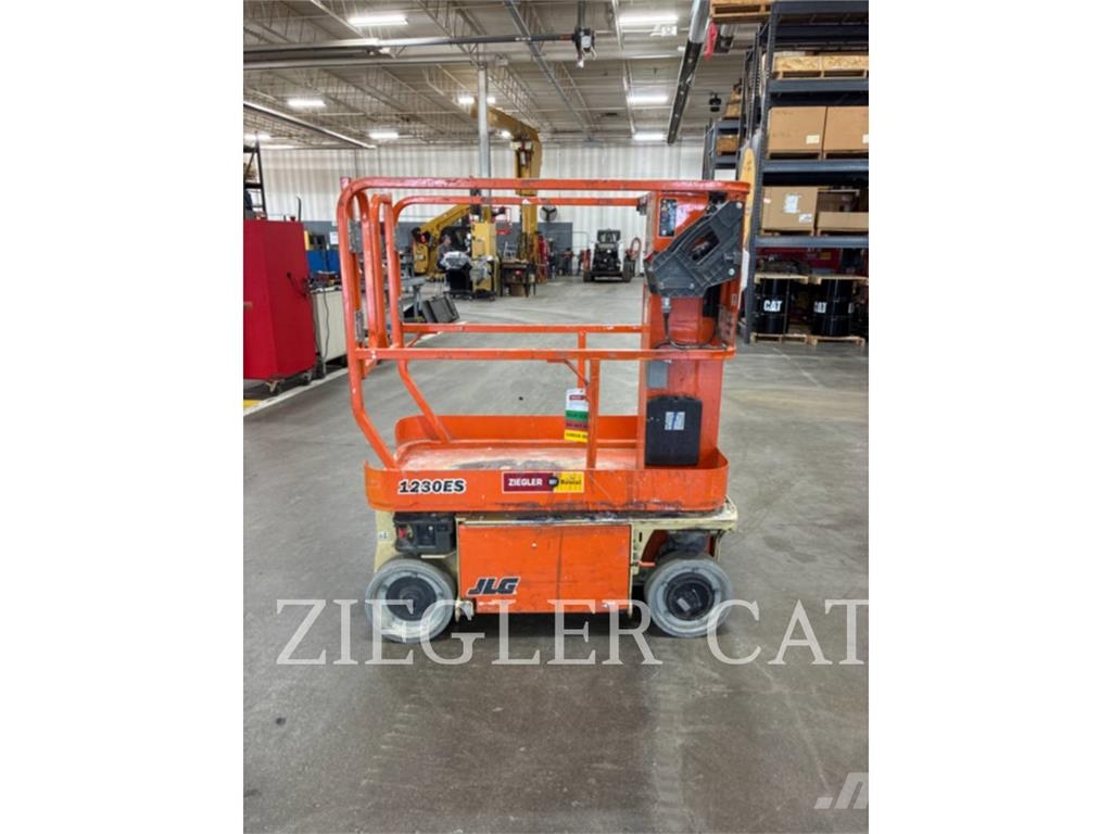 JLG 1230ES Ножничные подъемники