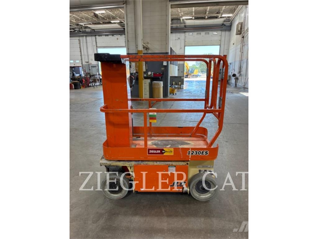 JLG 1230ES Ножничные подъемники
