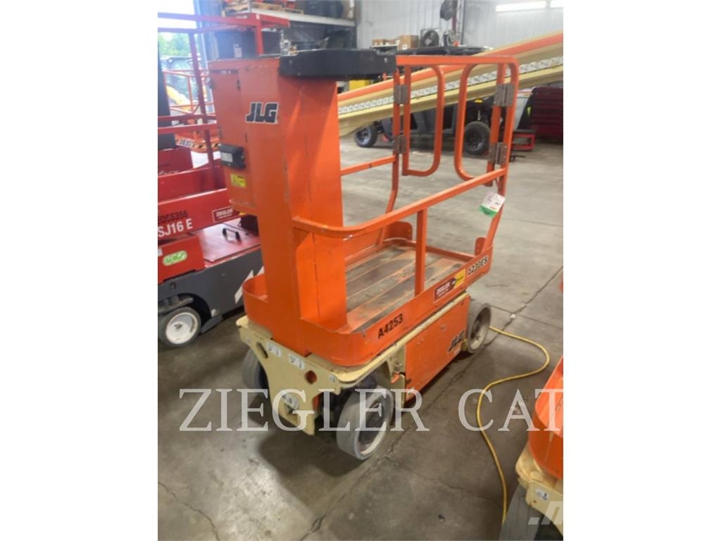 JLG 1230ES Scissor lifts