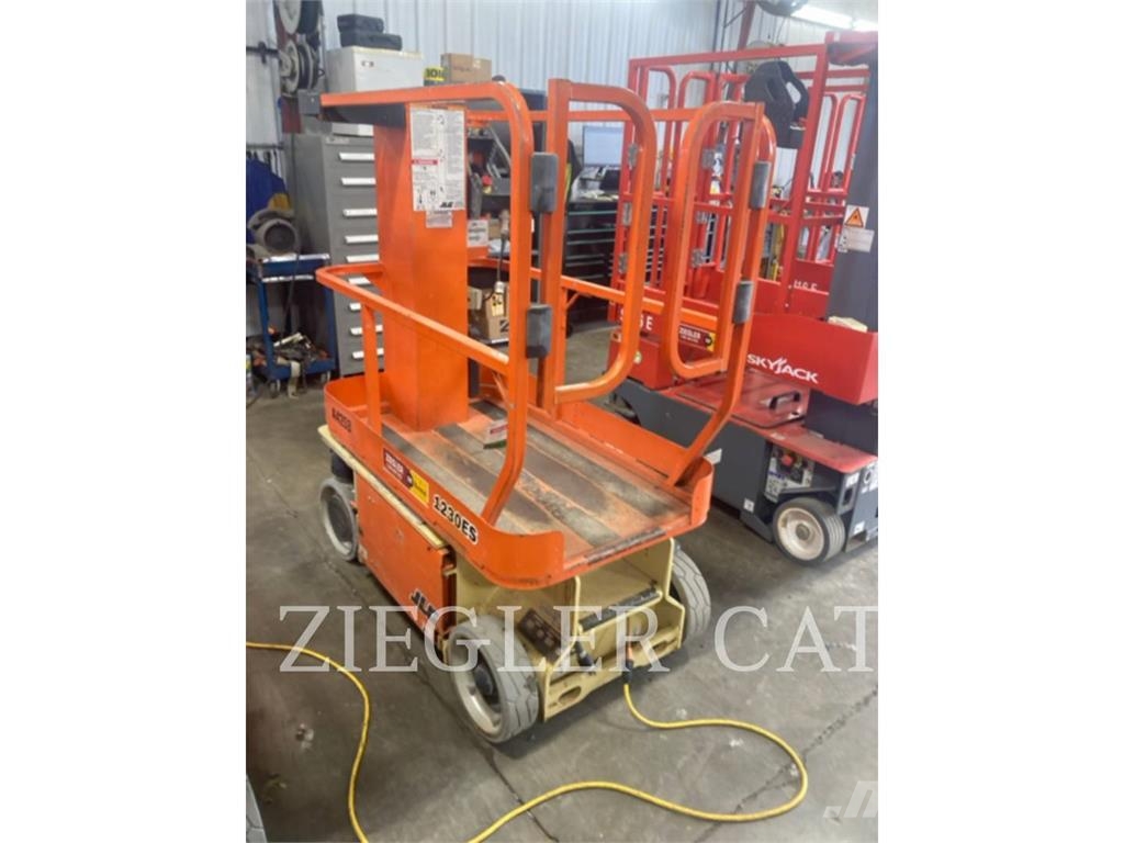 JLG 1230ES Scissor lifts