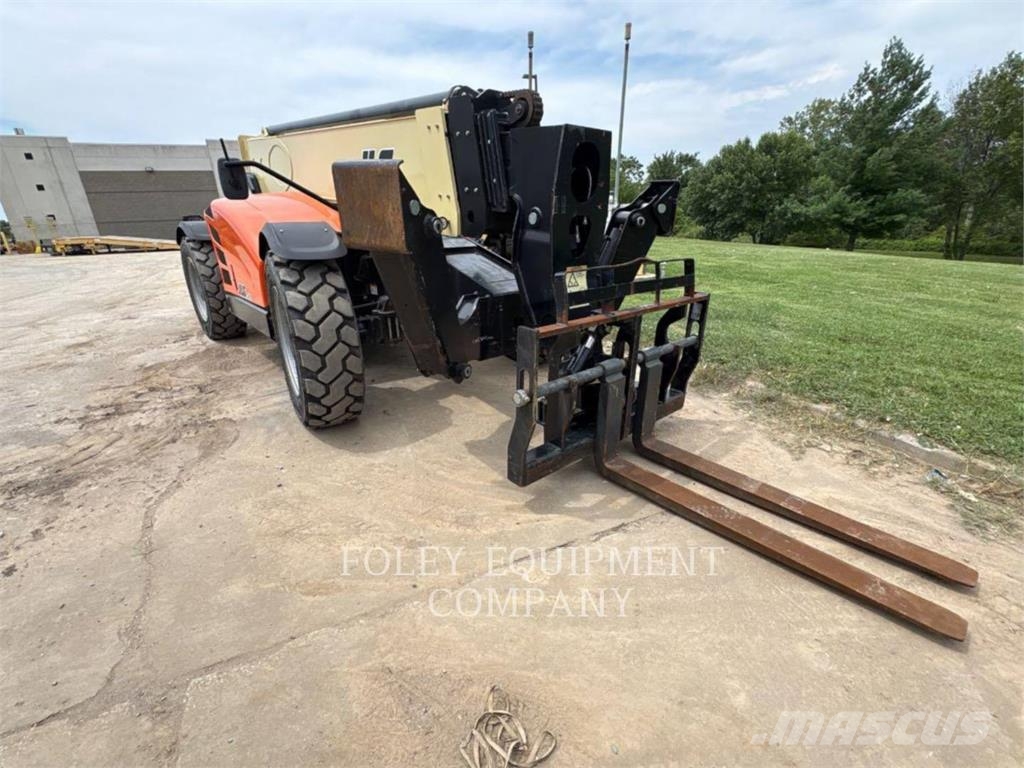JLG 1255C Teleskopski viličarji