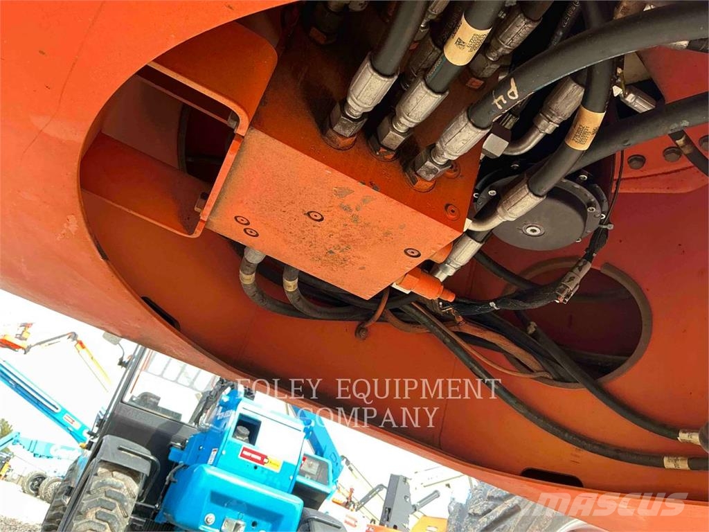 JLG 1350SJP 관절형 전동이동 리프트