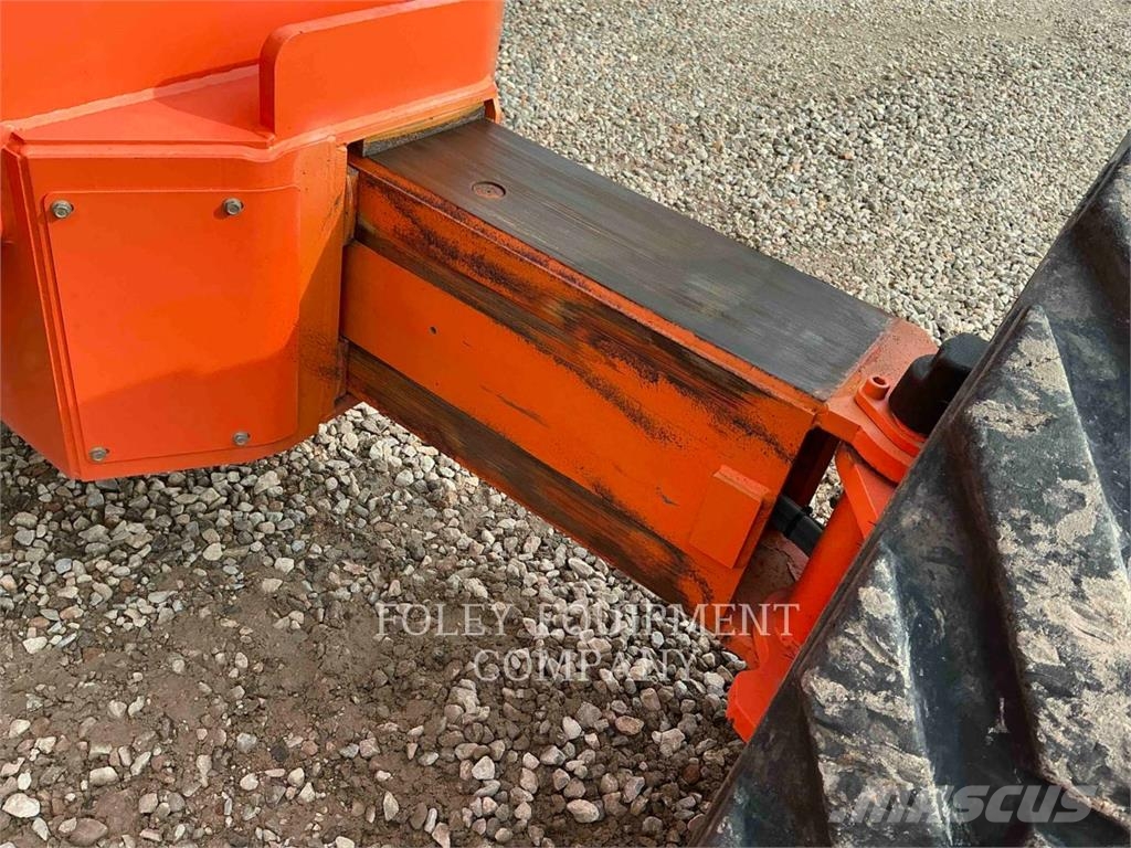 JLG 1350SJP 관절형 전동이동 리프트