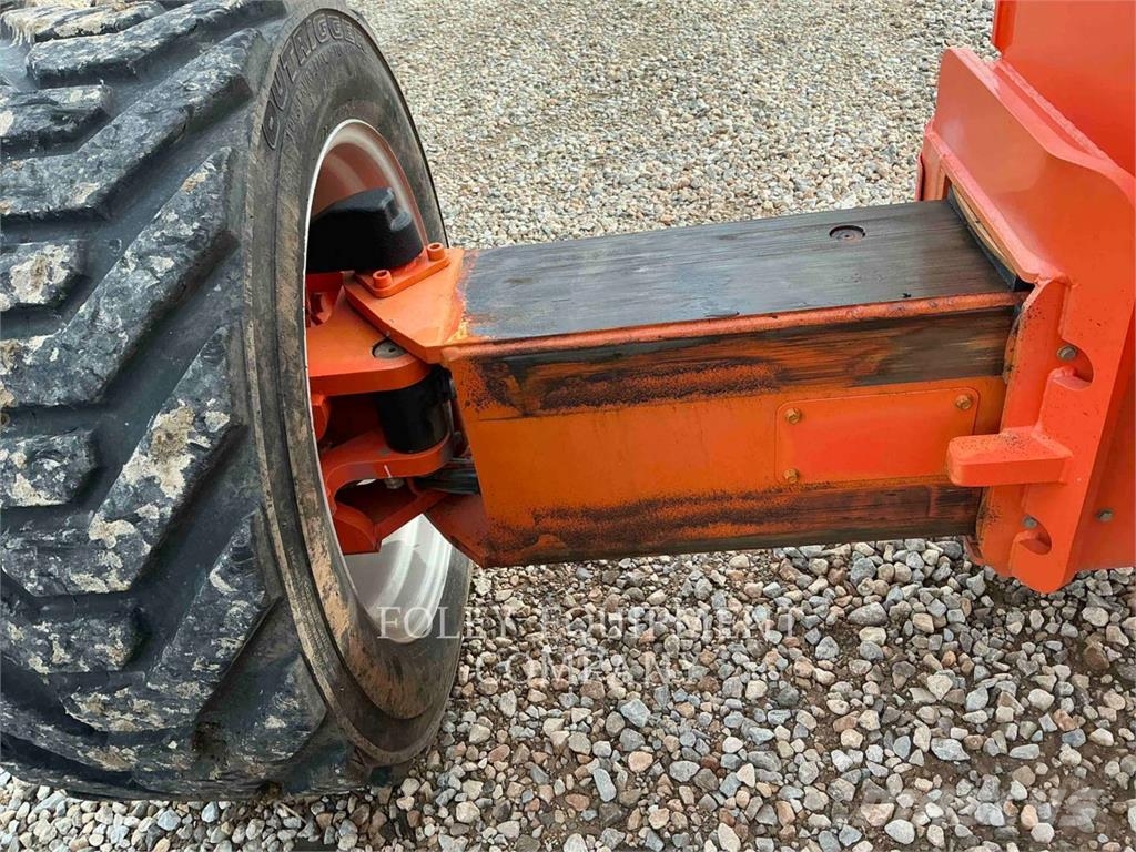 JLG 1350SJP 관절형 전동이동 리프트