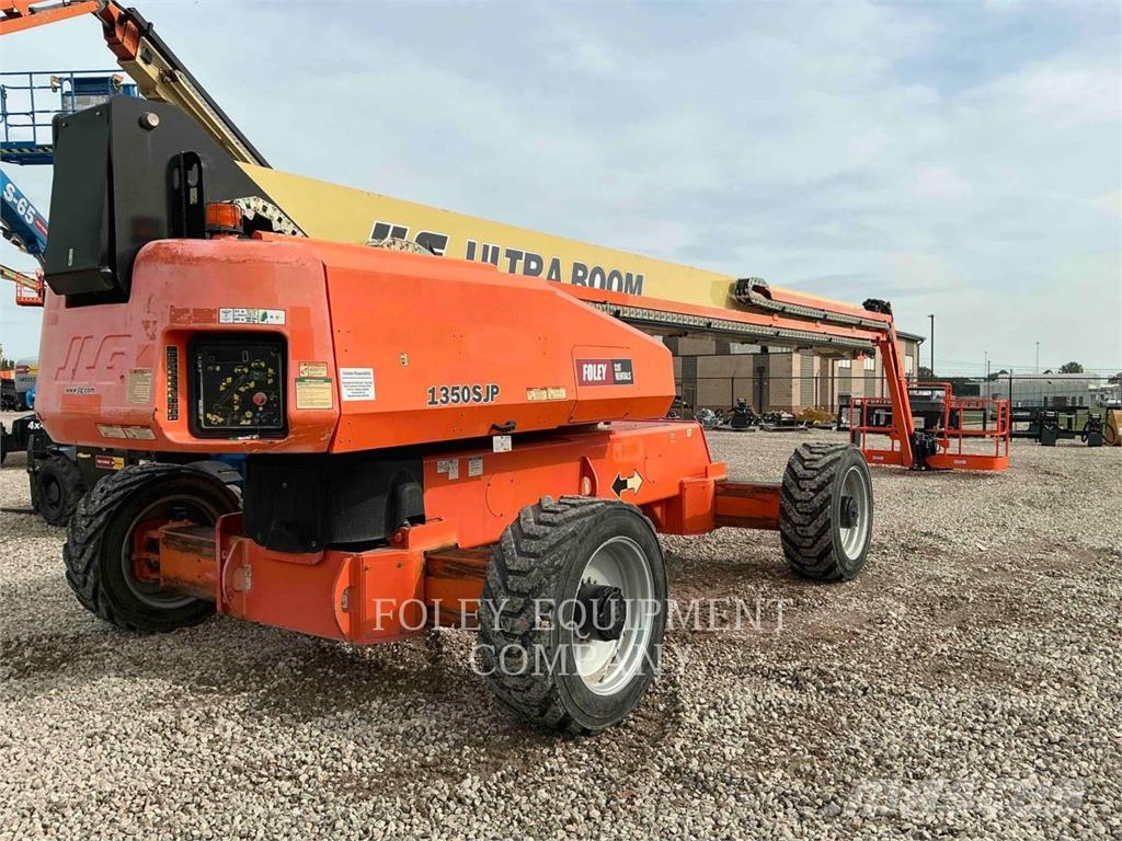 JLG 1350SJP 관절형 전동이동 리프트