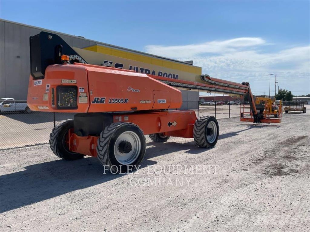 JLG 1350SJPR رافعات سلة مفصلية