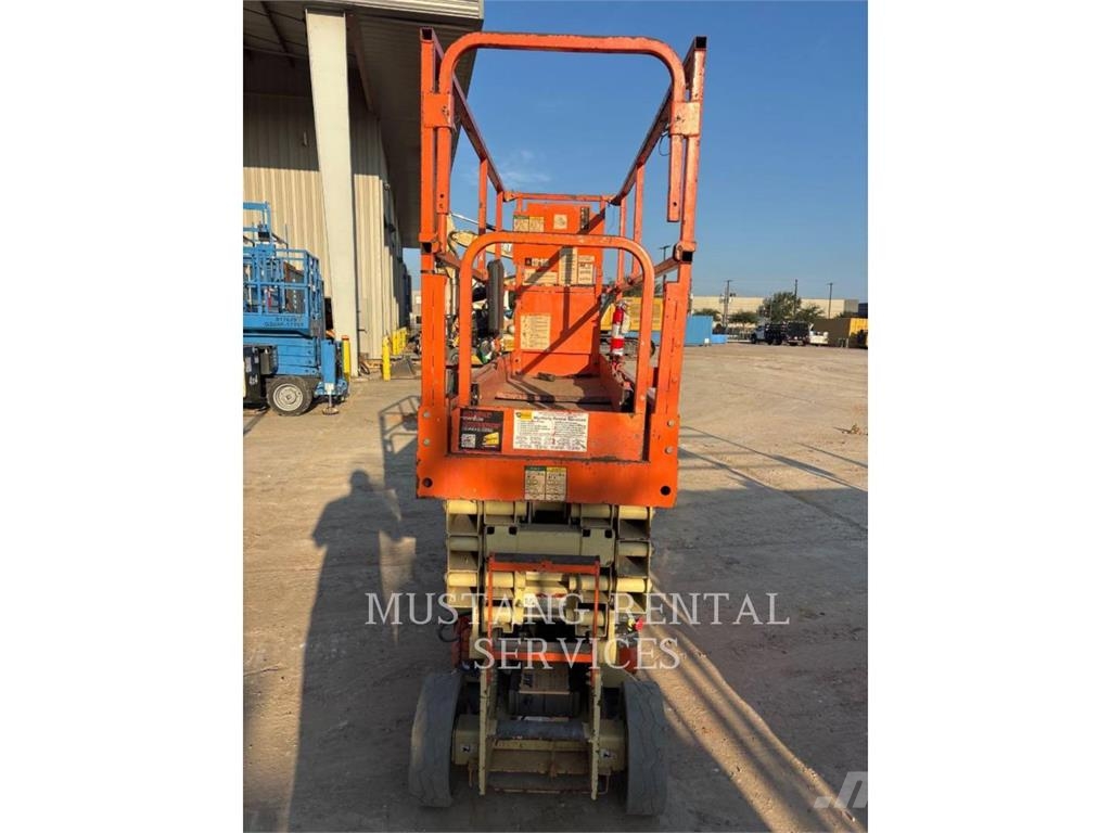 JLG 2632ES 剪叉式升降机