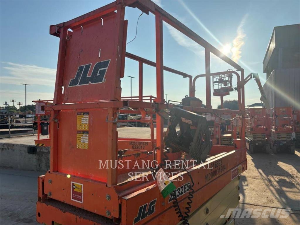 JLG 2632ES 剪叉式升降机