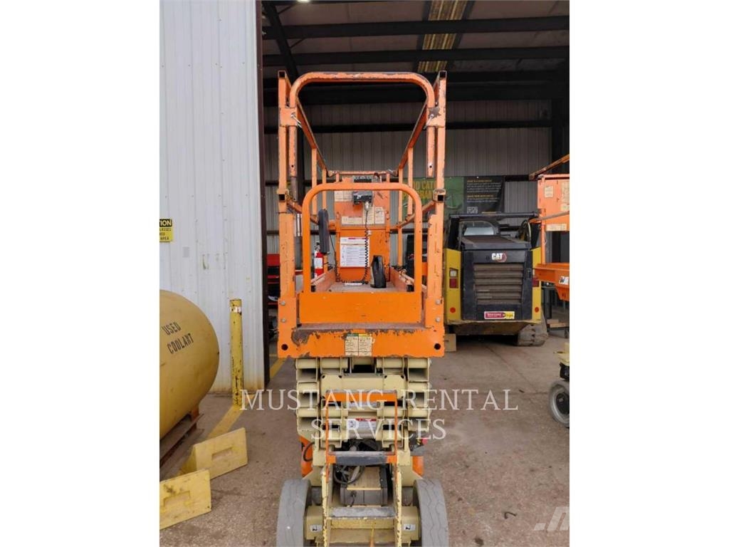 JLG 2632ES 剪叉式升降机