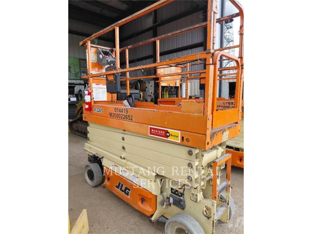 JLG 2632ES 剪叉式升降机
