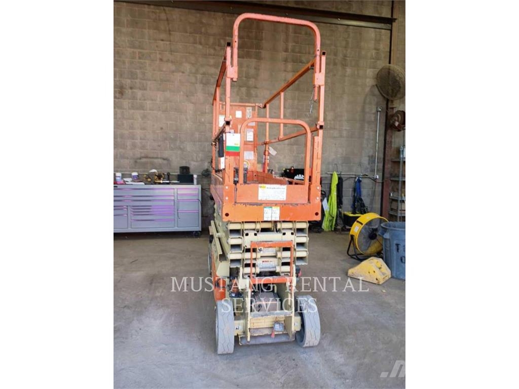 JLG 2632ES 剪叉式升降机