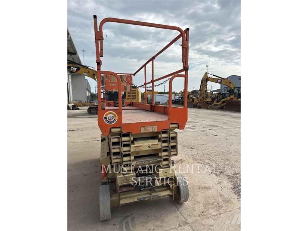 JLG 2646ES 剪叉式升降机