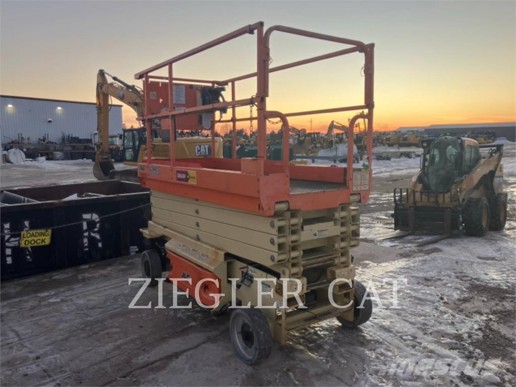 JLG 3246ES Schaarhoogwerkers