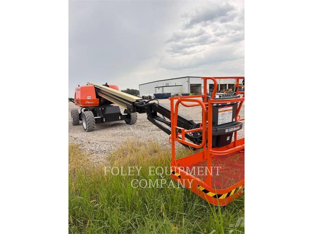 JLG 660SJD4W 曲臂高空作業車