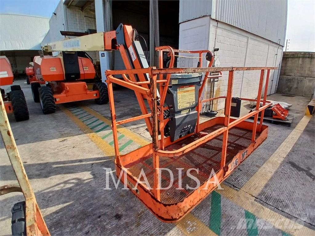 JLG 800 AJ Kuukulkijat