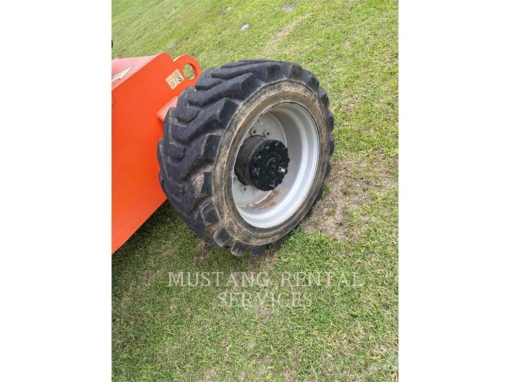 JLG 800AJ رافعات سلة مفصلية