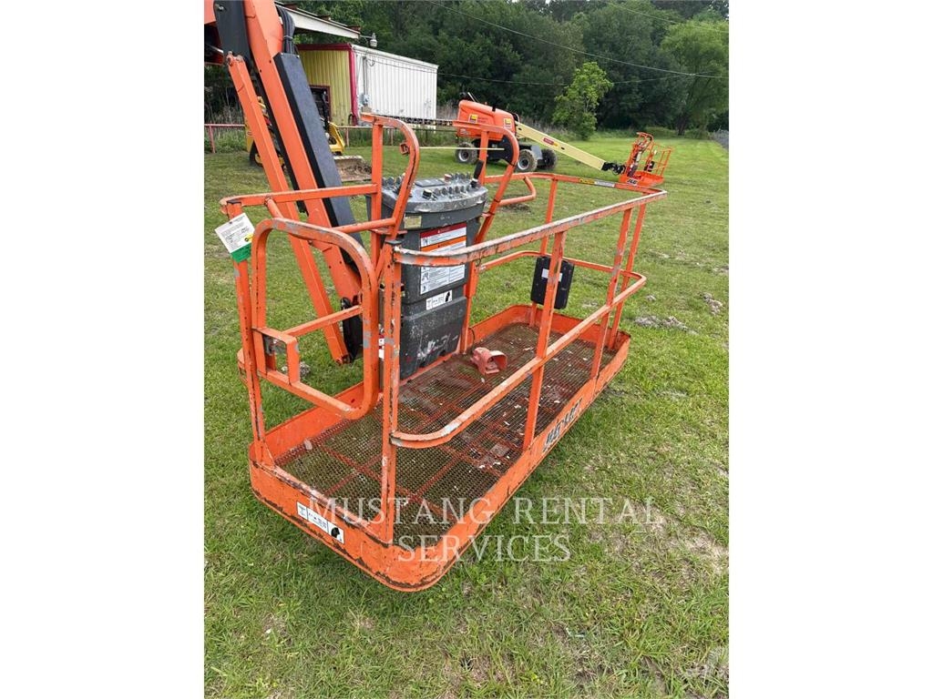 JLG 800AJ رافعات سلة مفصلية
