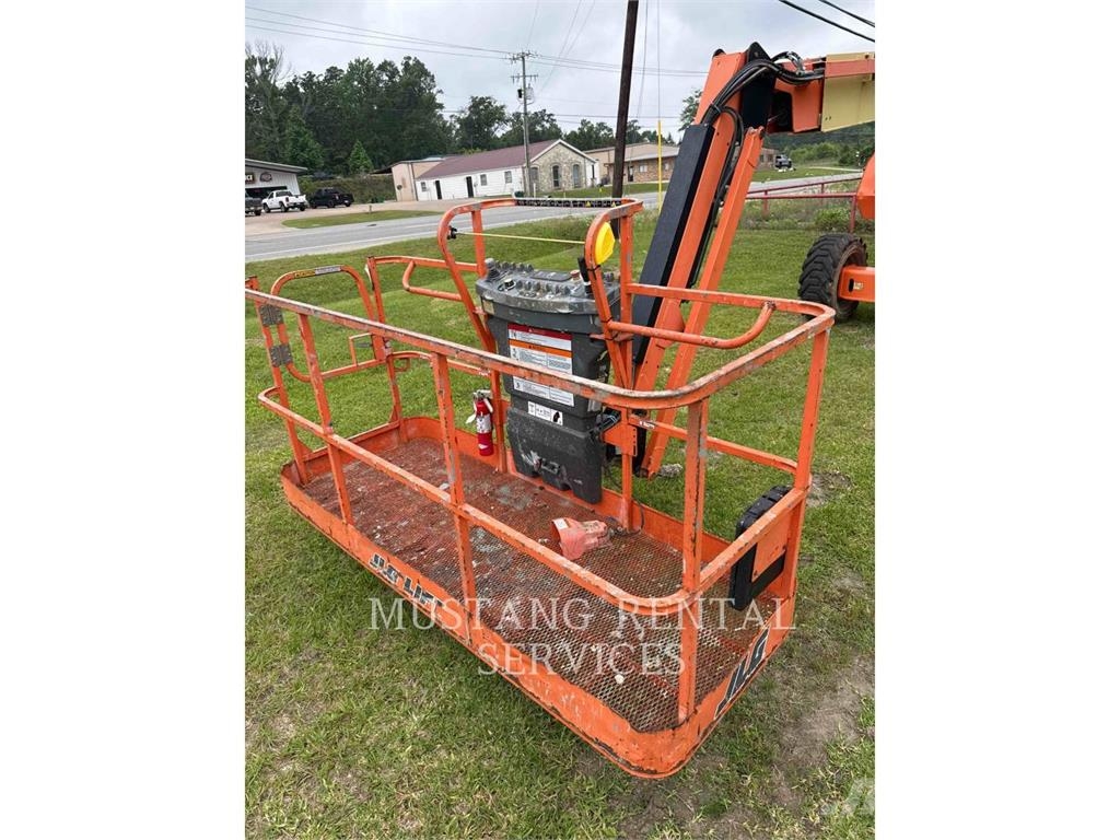 JLG 800AJ رافعات سلة مفصلية