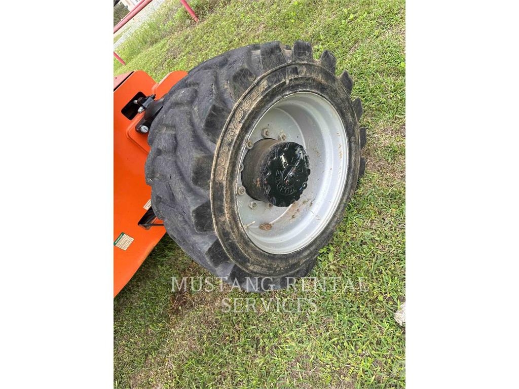JLG 800AJ رافعات سلة مفصلية