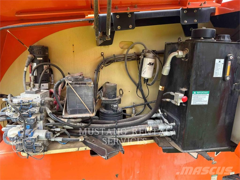 JLG 800AJ رافعات سلة مفصلية