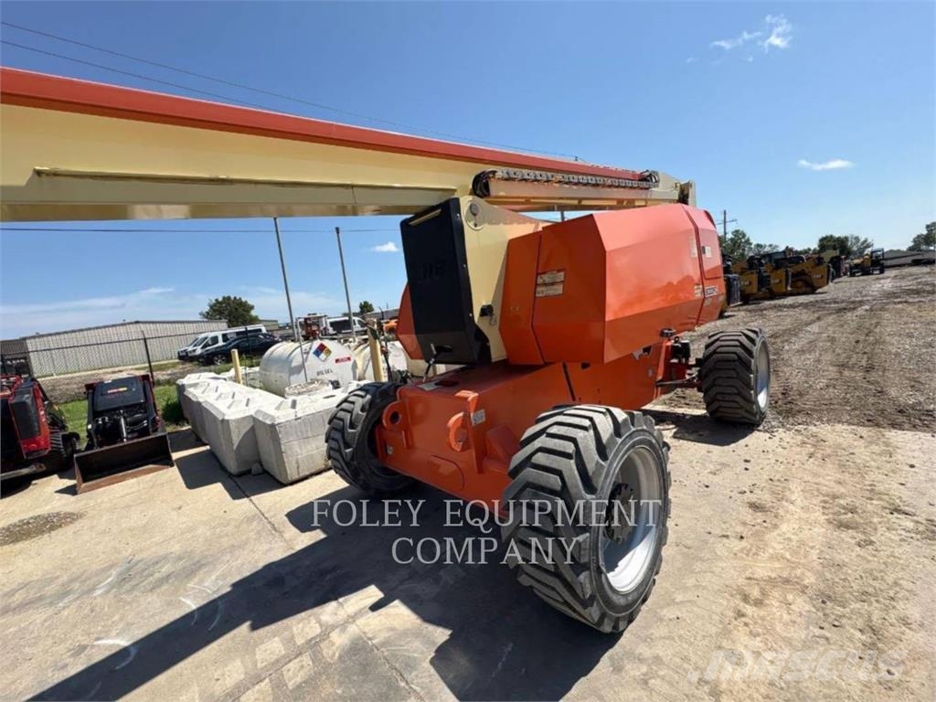 JLG 800AJ Piattaforme a braccio articolato