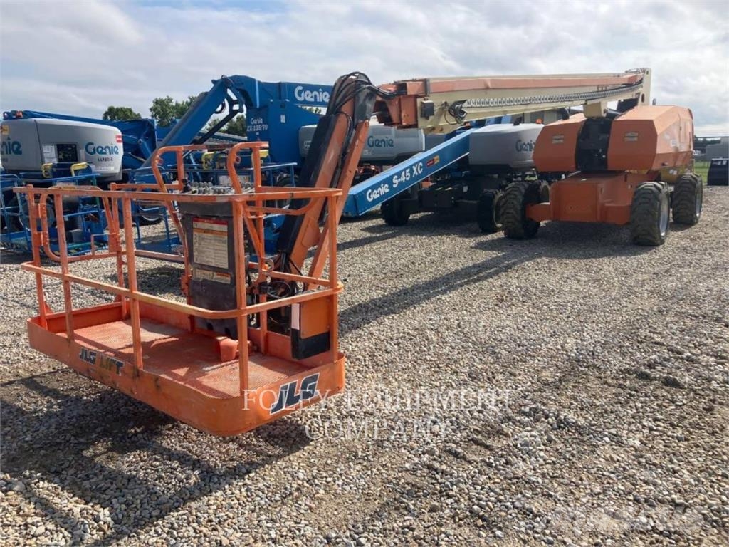 JLG 860SJD4W Strēles pacēlāji