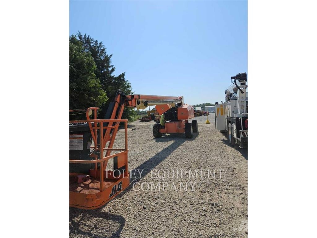 JLG 860SJD4WR Plataformas con brazo de elevación manual