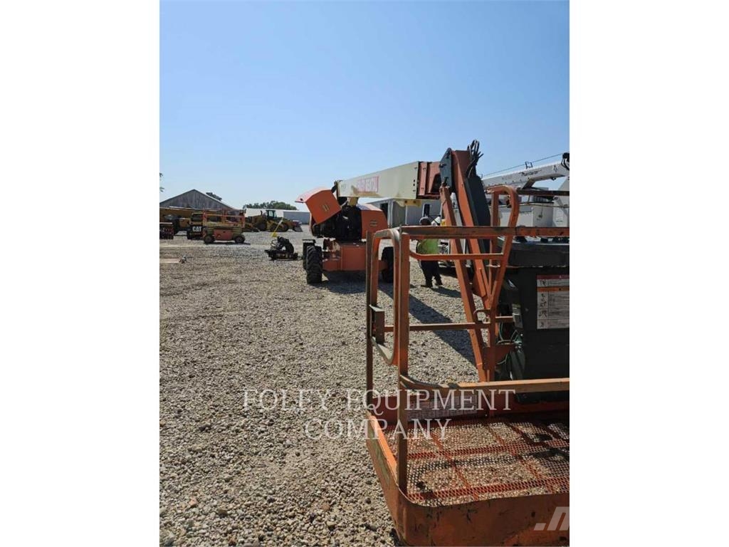 JLG 860SJD4WR Plataformas con brazo de elevación manual