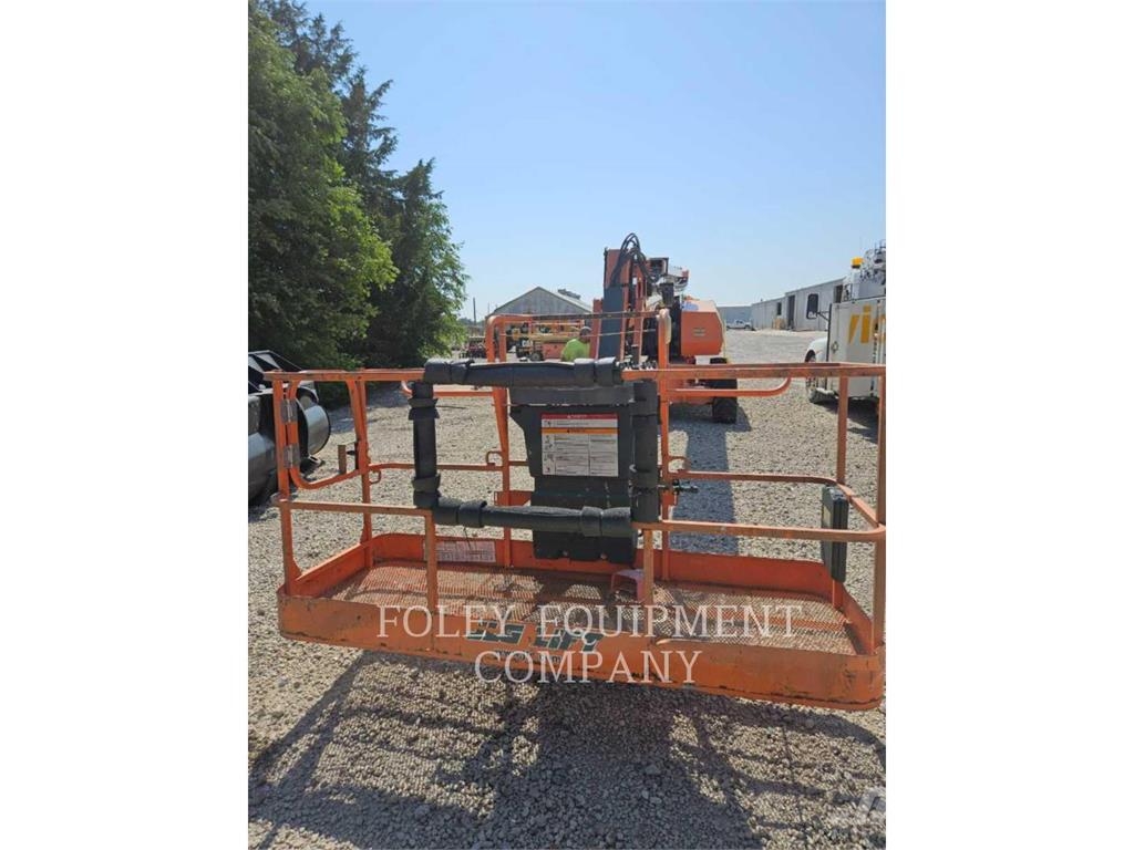 JLG 860SJD4WR Plataformas con brazo de elevación manual