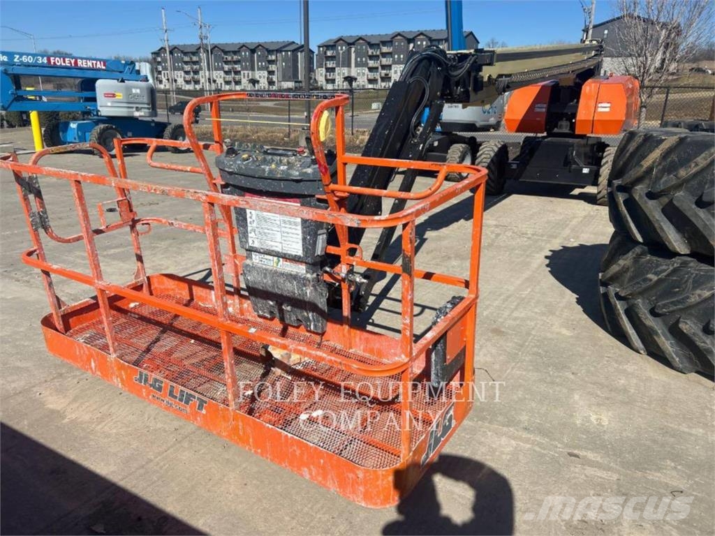 JLG 860SJD4WR Plataformas con brazo de elevación manual