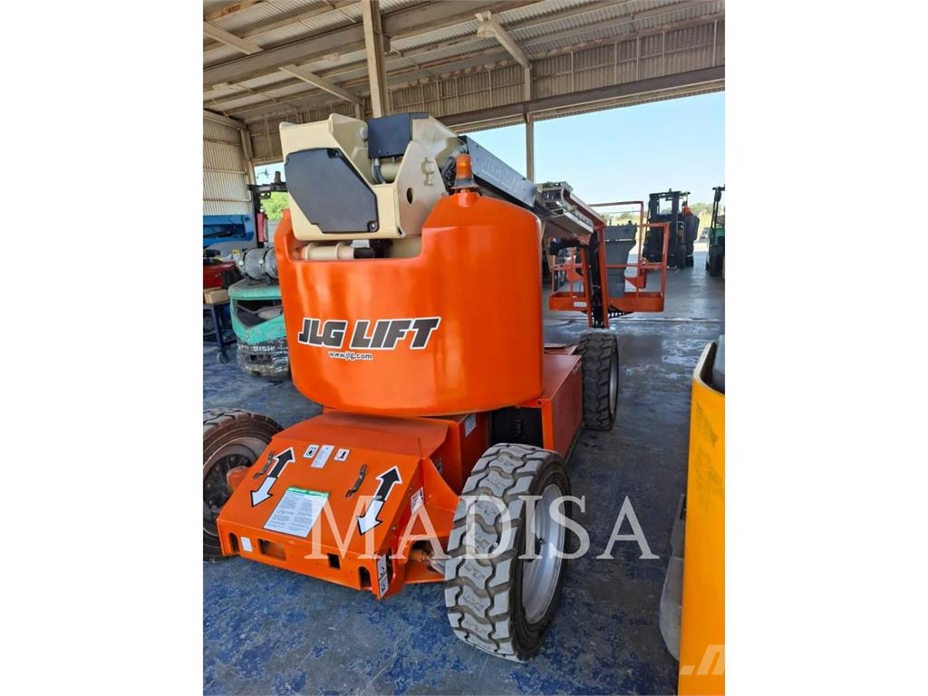 JLG E450AJ Plataforma de trabajo articulada