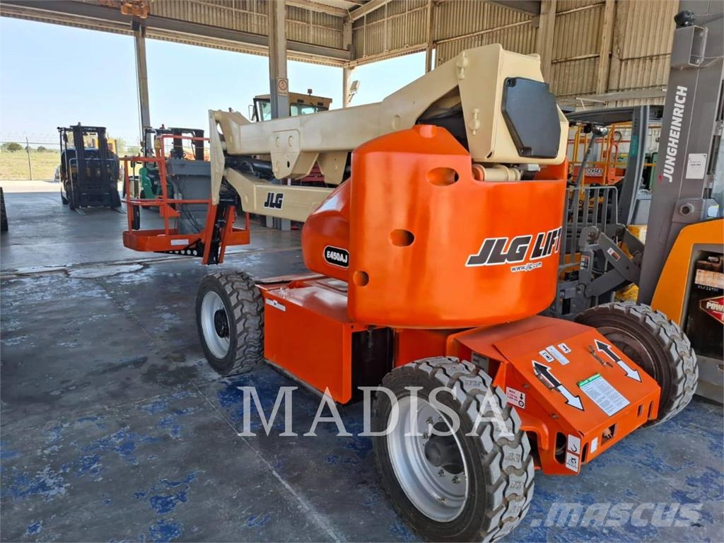 JLG E450AJ Plataforma de trabajo articulada