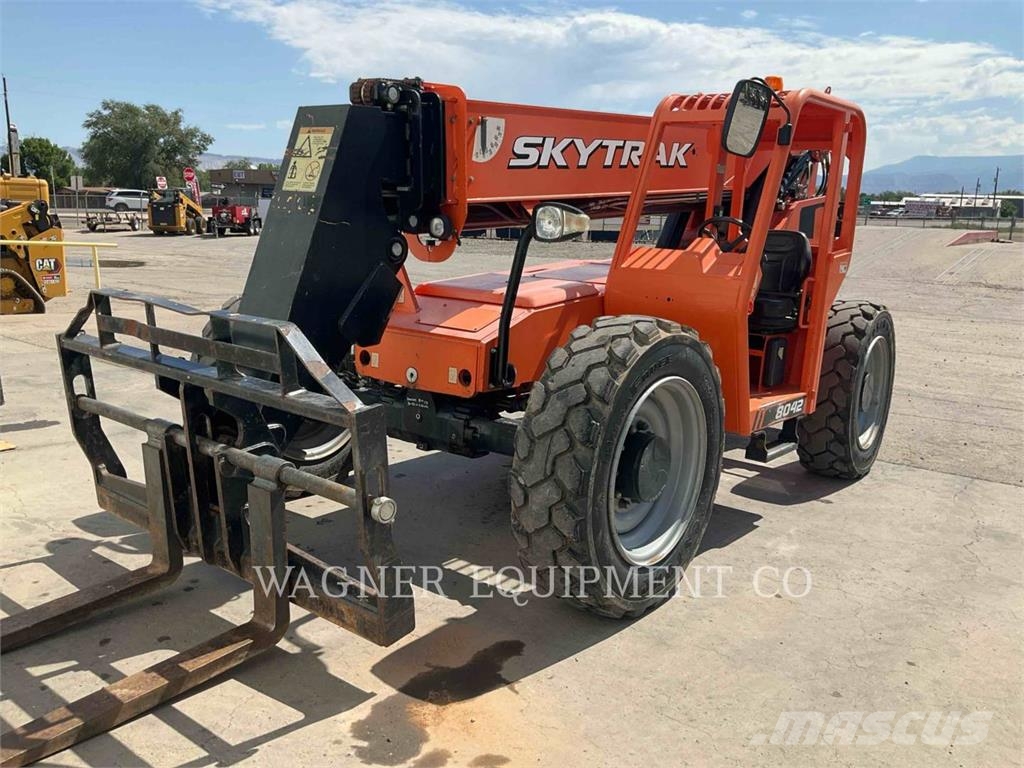 JLG MATERIAL HANDLING DIV. 8042 Montacargas - otros