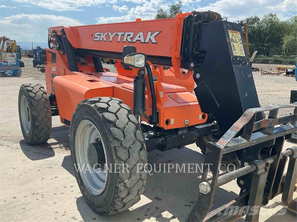 JLG MATERIAL HANDLING DIV. 8042 Montacargas - otros