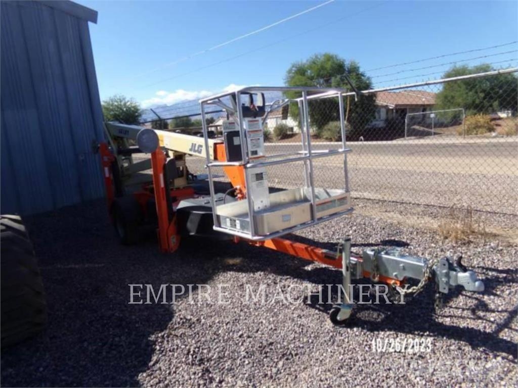 JLG T350 Articulated boom lifts