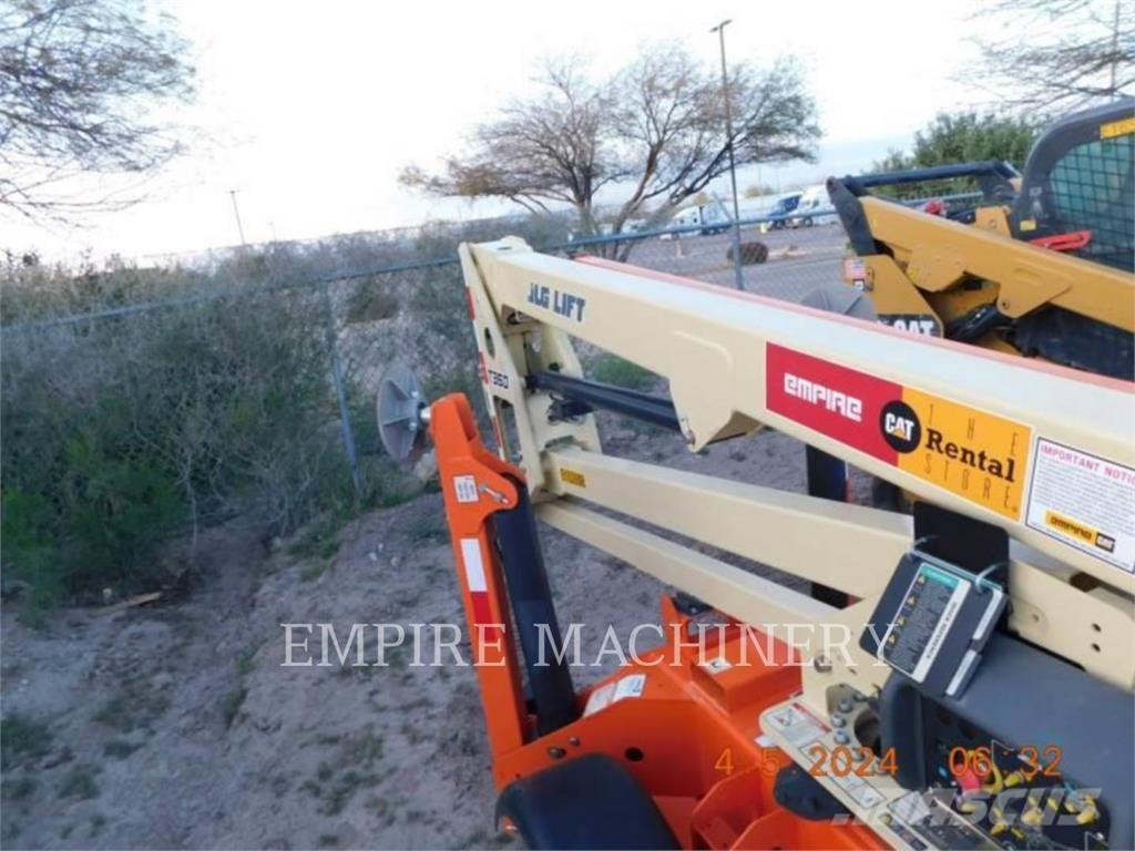 JLG T350 Articulated boom lifts
