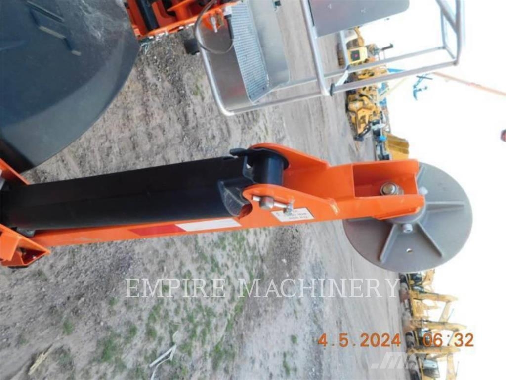 JLG T350 Articulated boom lifts
