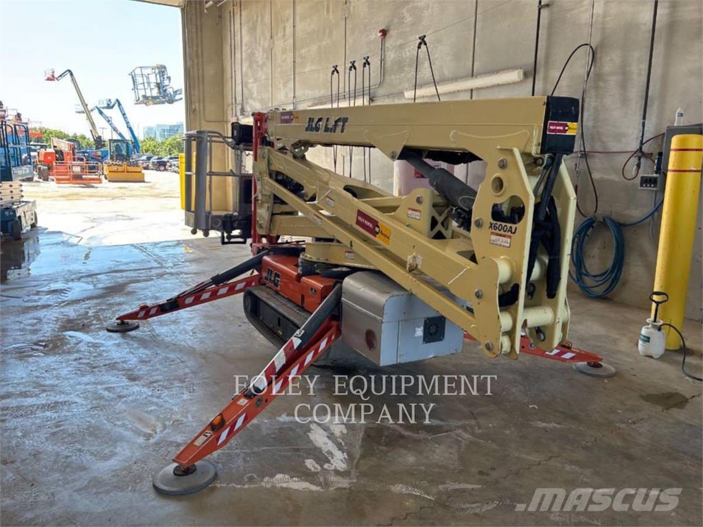 JLG X600AJ Piattaforme a braccio articolato