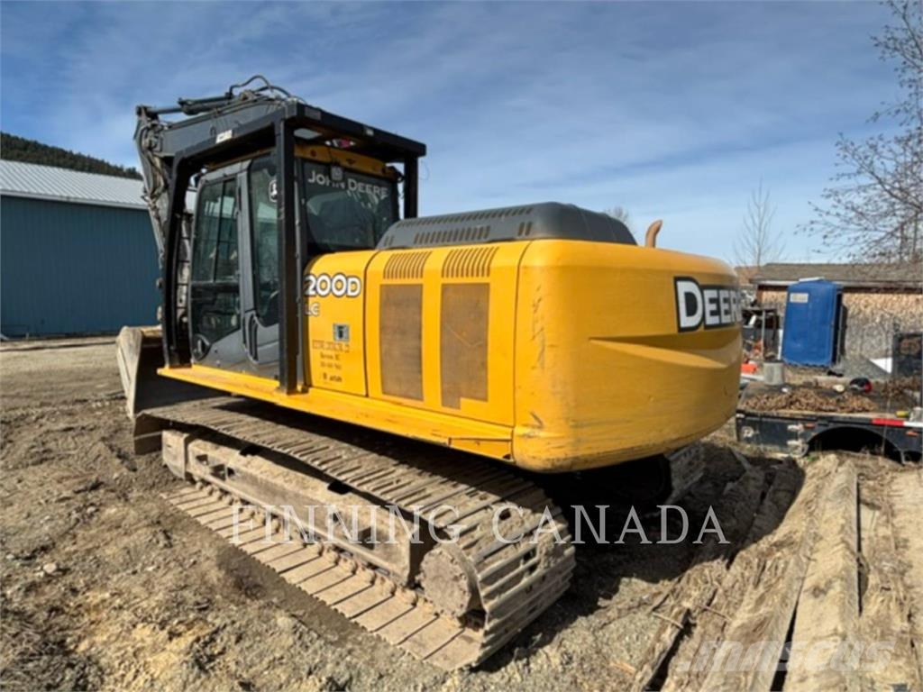 John Deere 200D Crawler excavators
